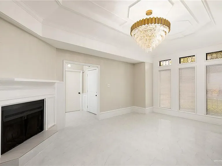 822 Diana Dr #A — Photo 2