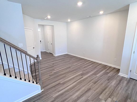3rd image of 1008 Pate Farm Ln