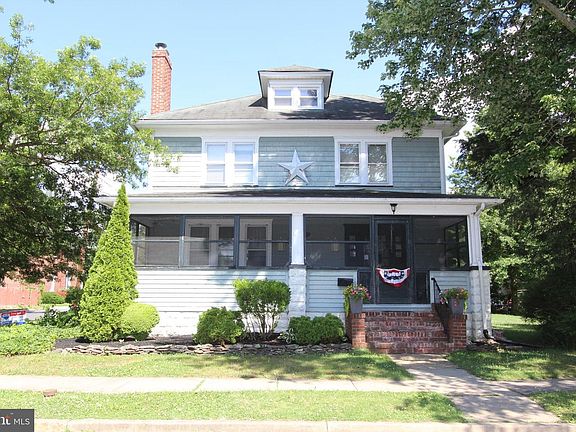 2nd image of 104 S Davis St