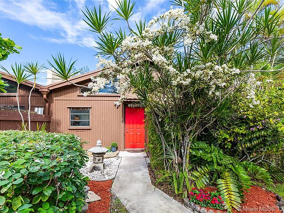 2nd image of 11331 SW 112th Circle Ln S #113311