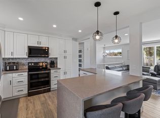 689 Valdes Dr, Kamloops, BC V2B 5J1