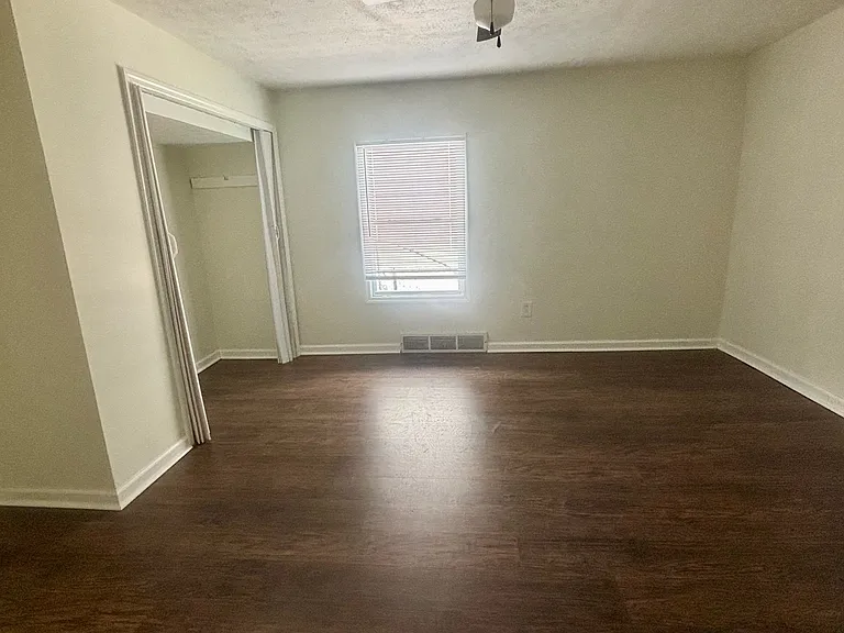 3633 Kahlert Ave — Photo 6