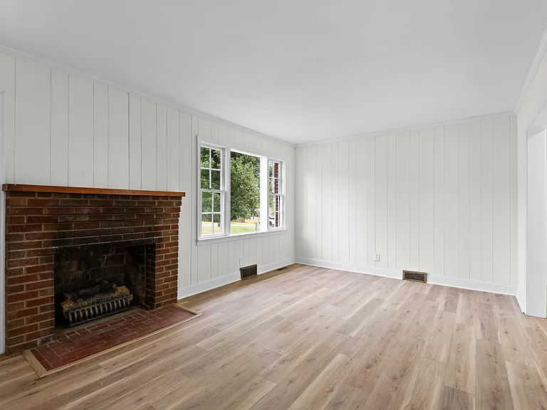 5220 Brenda Dr — Photo 3