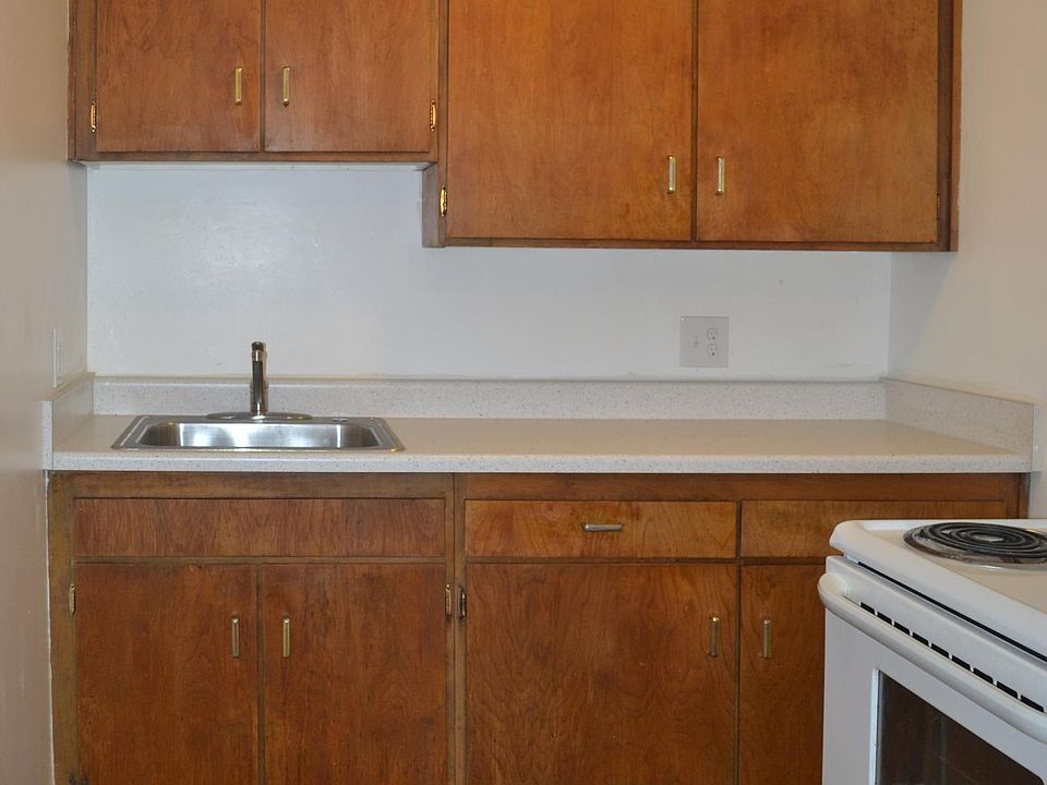 1st image of 203 E Baird Ave APT 2