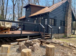 24 Split Rock Rd, Lake Harmony, PA 18624
