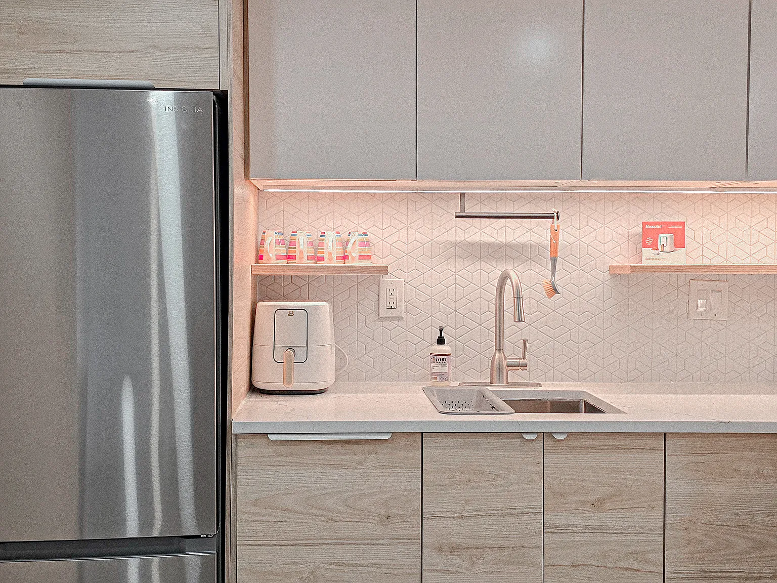 Studio, 386 sqft, $2,650 — Photo 1