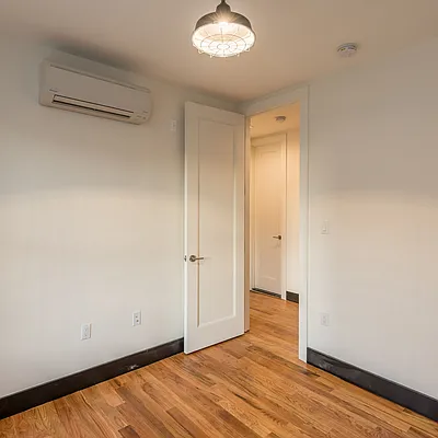 Rented by Nooklyn NYC LLC | media 31