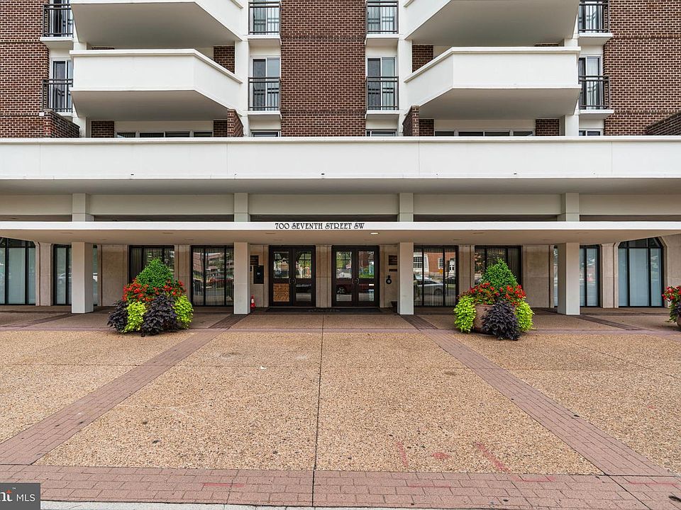 1st image of 700 7th St SW APT 717