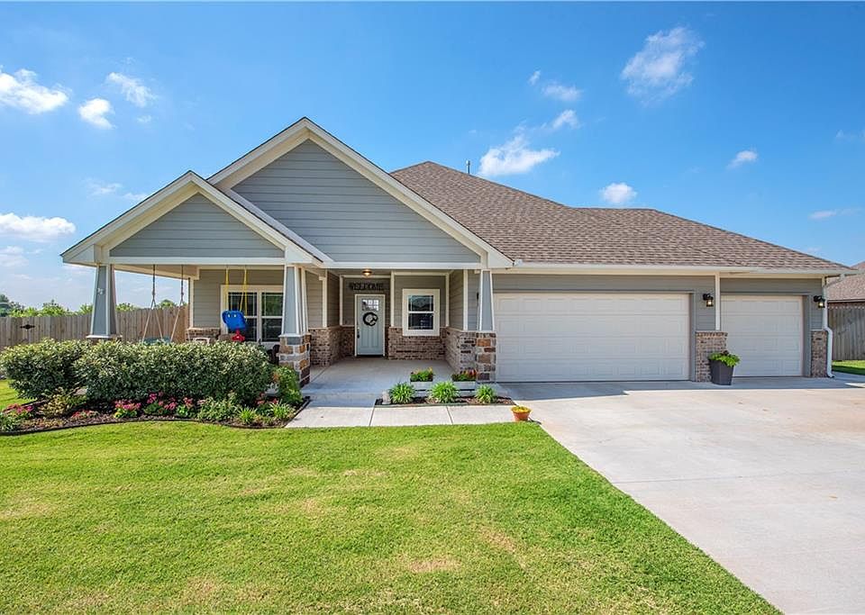 1st image of 10008 NW 95th Ct