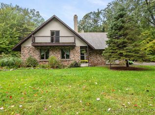 1455 Scenic Dr, Muskegon, MI 49445