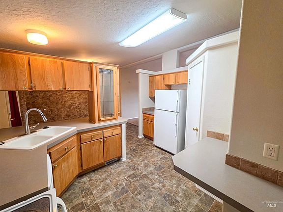 5th image of 2034 Powers Ave Spc 27