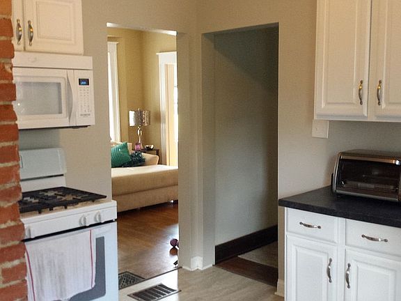 3rd image of 3784 Millsbrae Ave