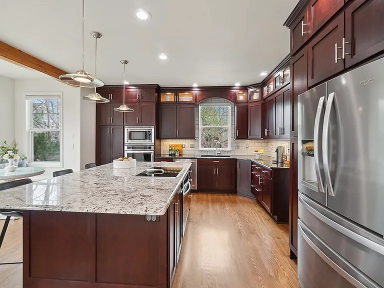 3940 Montclair Ln — Photo 18