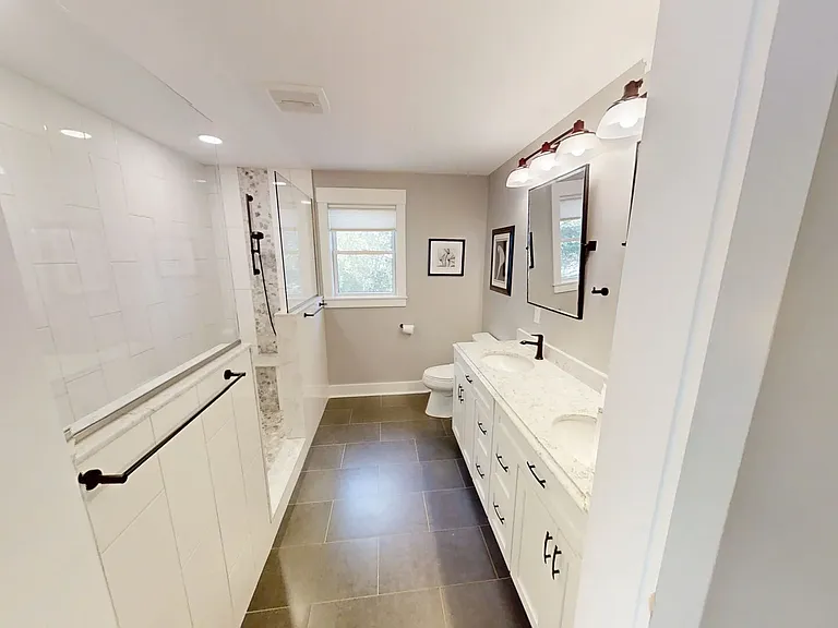 Ensuite bathroom with 2 stand up showers