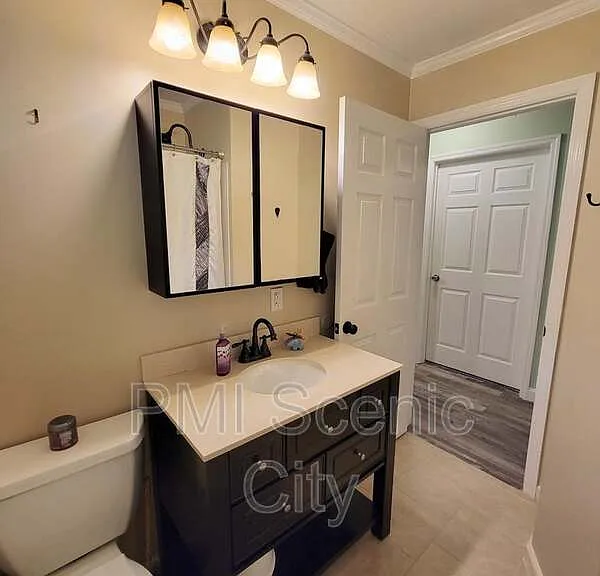 709 James Ave — Photo 11