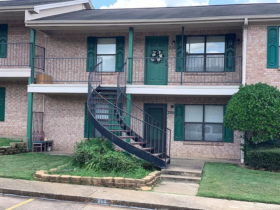 1st image of 4133 NE Stallings Dr
