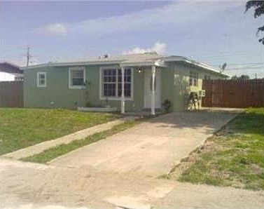 3rd image of 121 NE 17th Ave