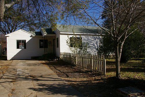 1st image of 1700 Carolyn St
