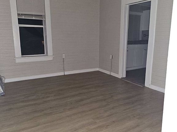 3rd image of 5105 11th Ave