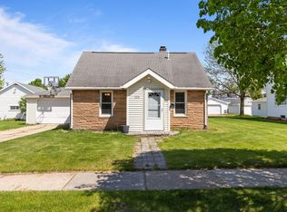 125 S John St, Kimberly, WI 54136