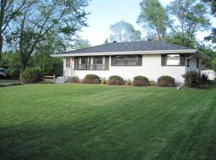 2874 Matilda St, Roseville, MN 55113