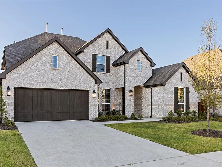 2380 Rainforest Dr — Photo 2