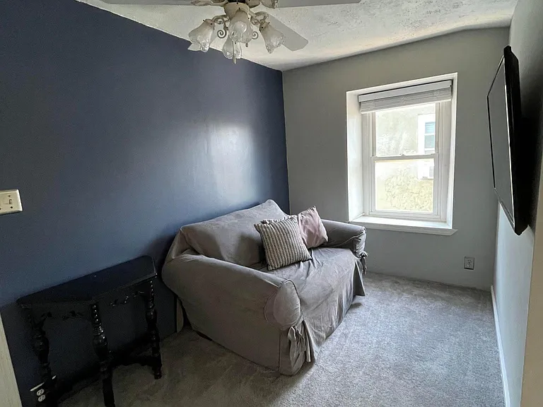 459 Delmar St — Photo 36