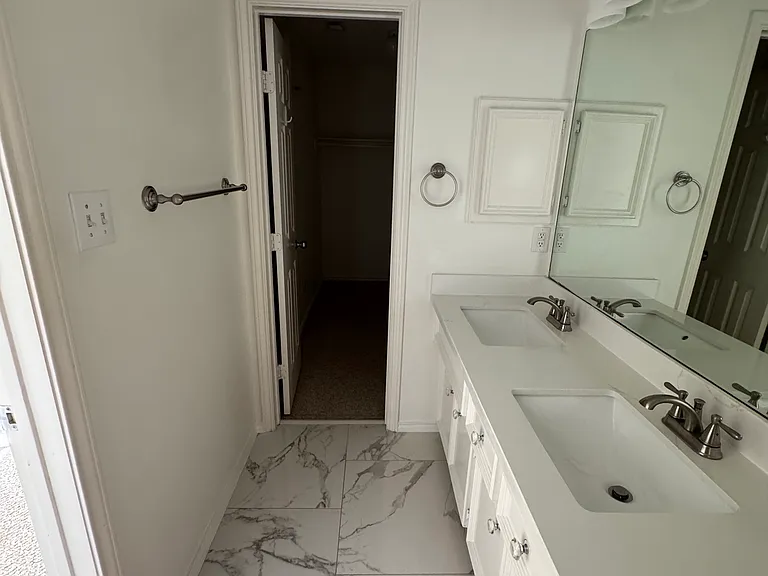 2244 Ann St — Photo 15