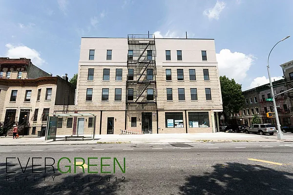 Rented by Evergreen Apartments BK | media 18