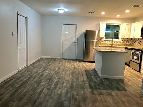 3rd image of 8326 Allamanda Ave