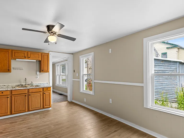 113 Barlow St #1 — Photo 4