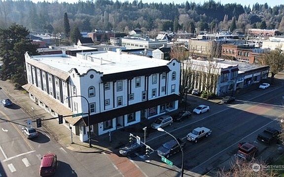3rd image of 101 S 1st Street