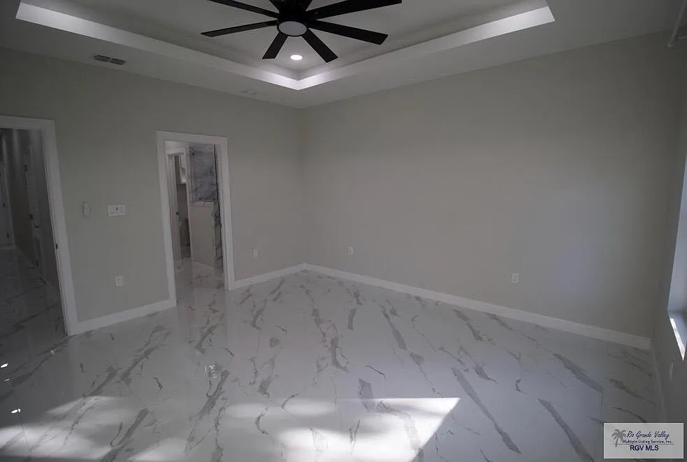 3 bed, 2.5 bath, 1817 sqft, $2,700 — Photo 4