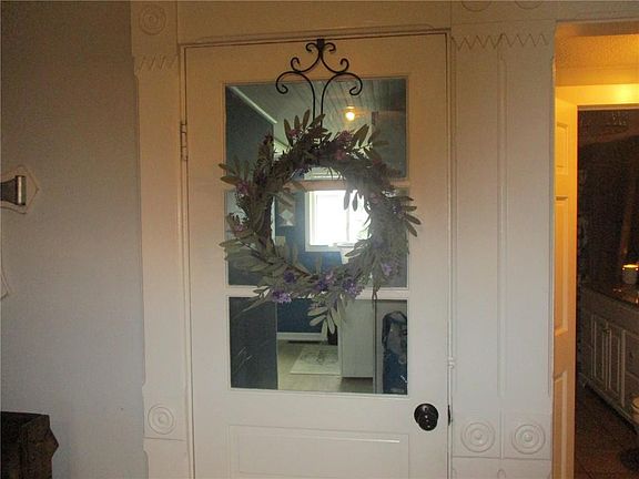4th image of 602 S Water St