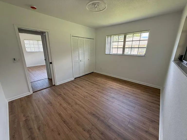 7421 SW 39th St — Photo 14