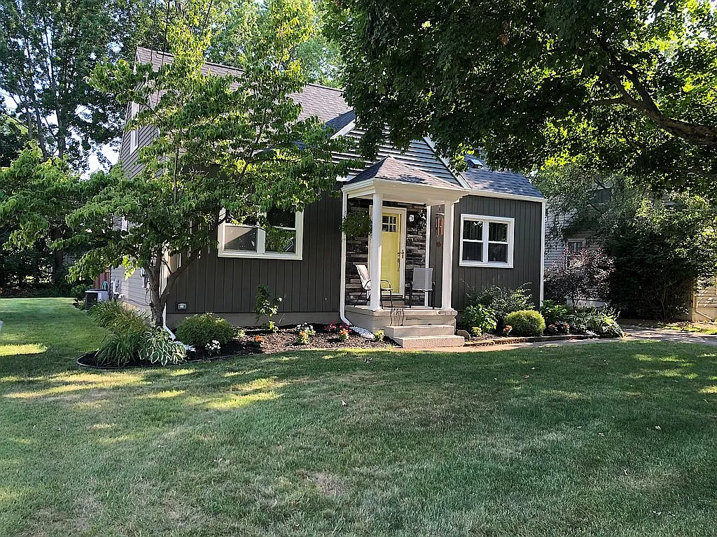 628 E Park Ave photo 1