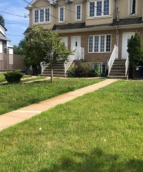 65 Wainwright Ave #2 — Photo 1