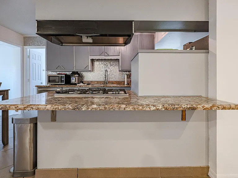 2318 N 84th Pl — Photo 38
