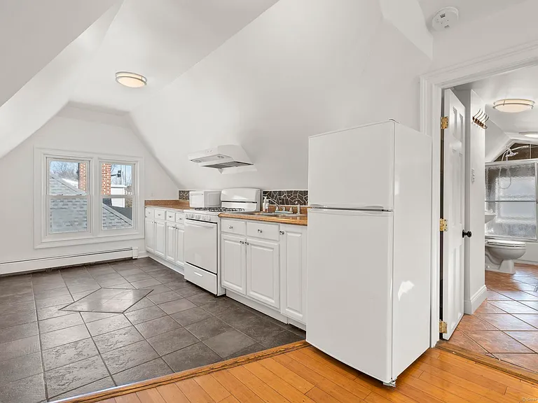 48 Lockwood Ave #3 — Photo 6