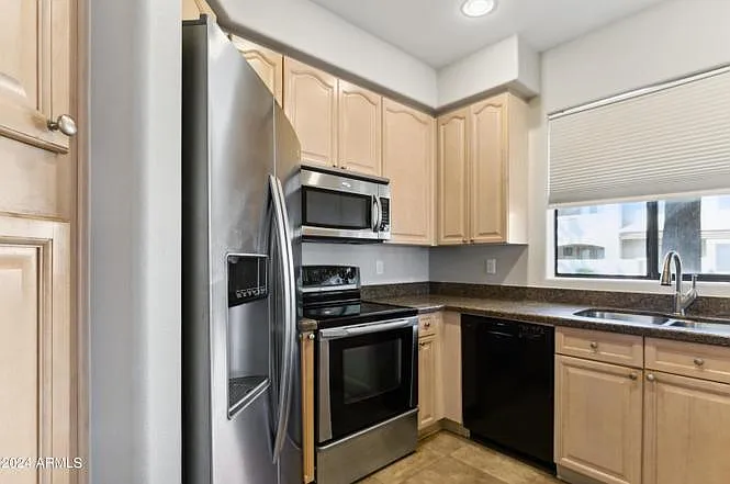 4200 N 82nd St #1001 — Photo 4