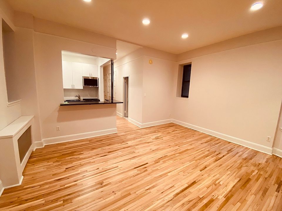 1st image of 648 Amsterdam Ave #2E