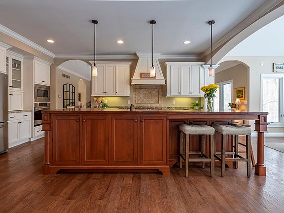 5th image of 2551 E Summer Creek Dr