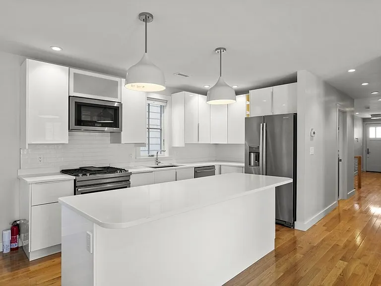 14 Hardwick St #1 — Photo 6