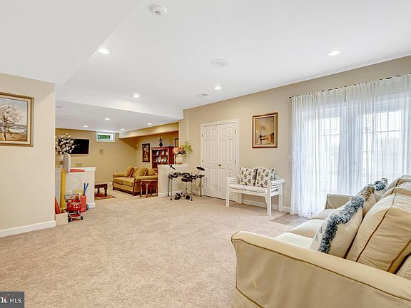 5th image of 47788 Saulty Dr