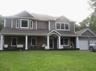 39 Evelyn Ct, Manorville, NY 11949