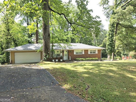 2nd image of 3596 Indian Rock Rd SW
