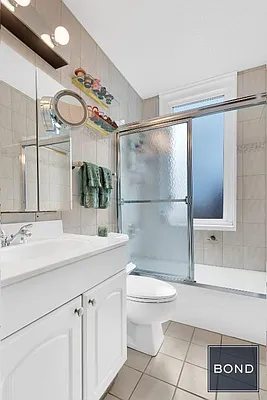 Sold by Bond New York | media 14