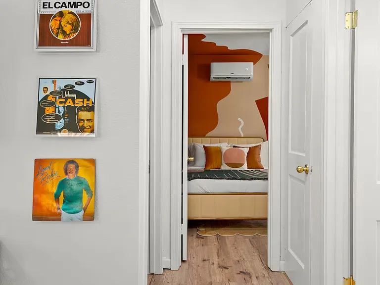 413 Normandy St — Photo 11