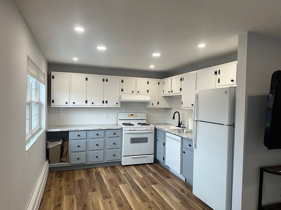 1st image of 39 Farrwood Ave APT 6