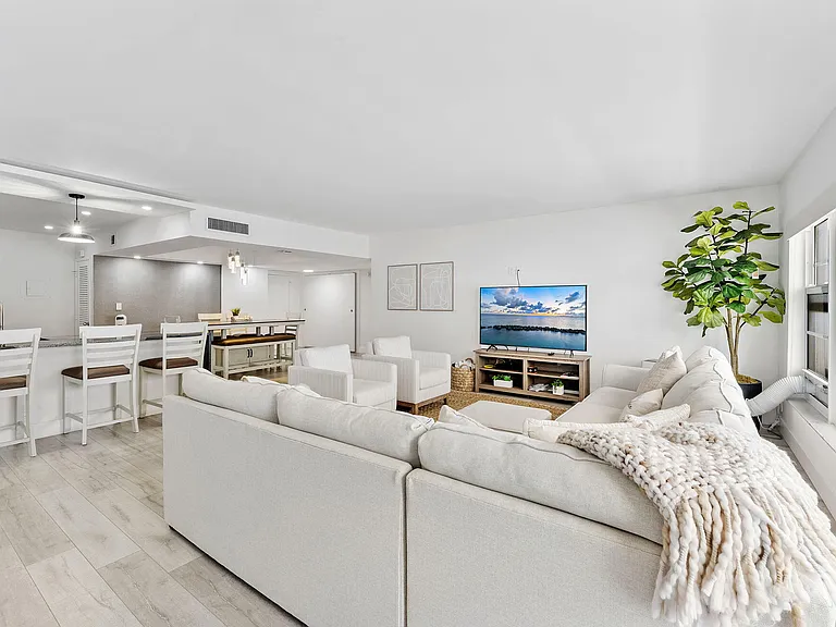 3750 Galt Ocean Dr #1002 — Photo 12